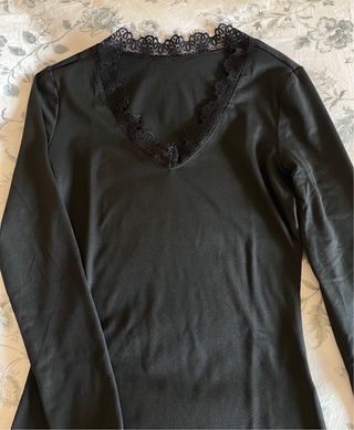 Camiseta negra manga larga