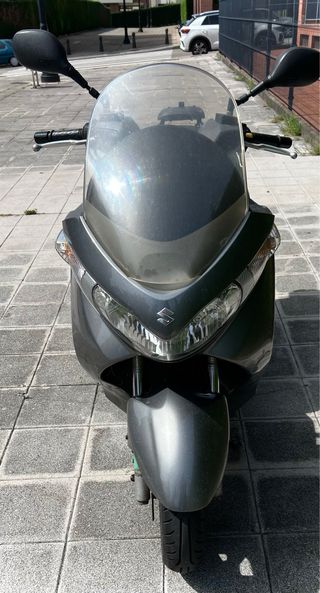 Suzuki Burgman 200