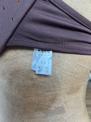 Bikini marrón con detalles