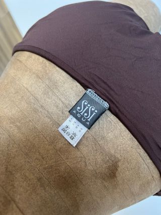 Bikini marrón con detalles