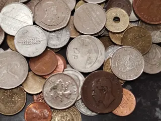 Lote 100 Monedas Internacionales Variadas