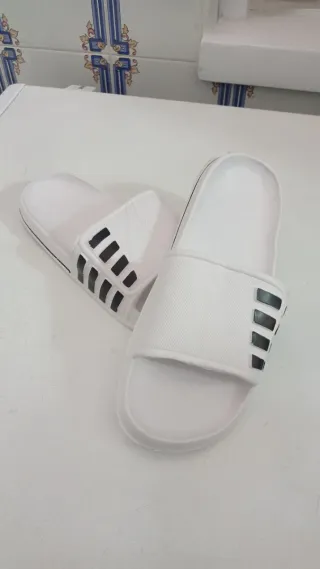 Chanclas Blancas Playa