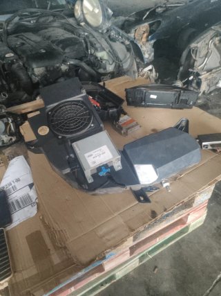 Amplificador Audi A4 8E9 035 223