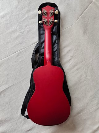Ukelele soprano con funda - Madera (nuevo)
