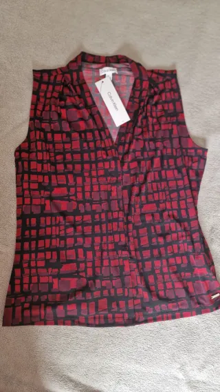 Blusa Verano Calvin Klein estampada en cuadros.