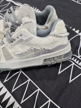 Deportivas Louis Vuitton Beige/Gris