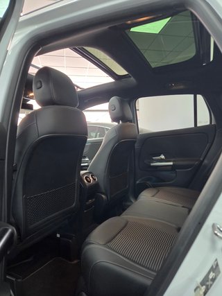 Mercedes-Benz GLA200D 4 MATIC FULL