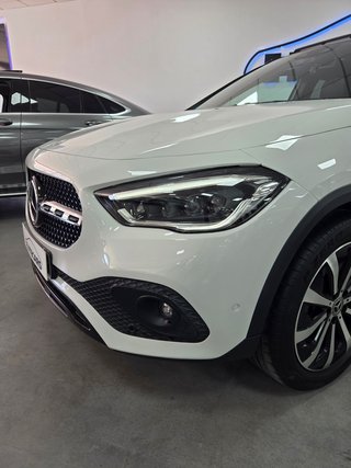 Mercedes-Benz GLA200D 4 MATIC FULL
