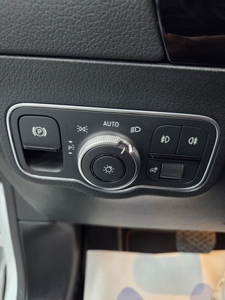 Mercedes-Benz GLA200D 4 MATIC FULL