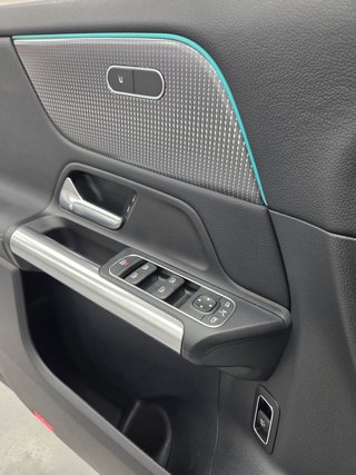 Mercedes-Benz GLA200D 4 MATIC FULL