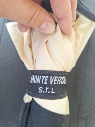 Ombrello nero e beige