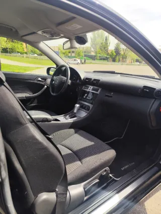 Mercedes-Benz c220 CDI sport coupe 2005