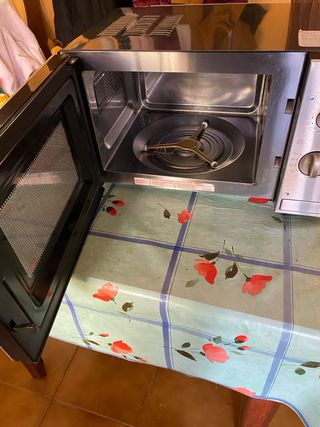 Microondas Balay plateado