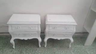 Mesitas de noche pintadas en  blanco  (2 unidades)