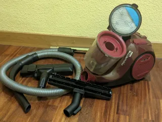 Aspiradora Rowenta Swift Power Cyclonic RO2933