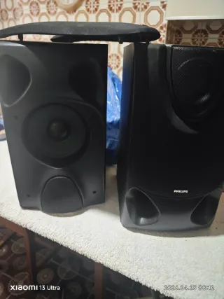 Altavoces Philips Negros