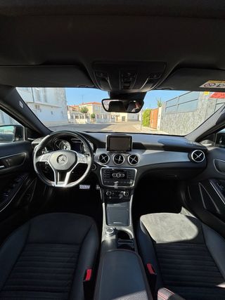 Mercedes-Benz GLA 220 2015