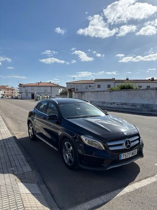 Mercedes-Benz GLA 220 2015