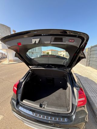 Mercedes-Benz GLA 220 2015