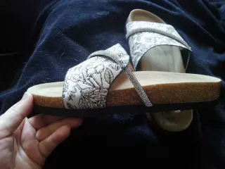 Sandalias Birkenstock Diseño Moderno Talla 37