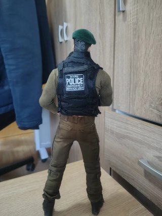 Figura Arnold Schwarzenegger Comando 1/6