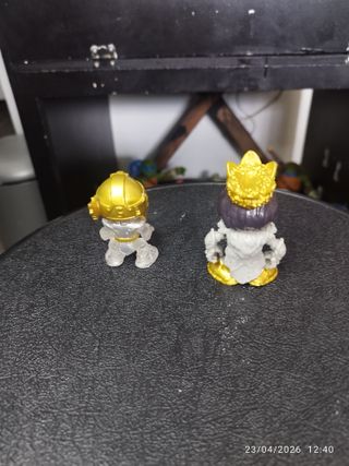 2 Figuras Treasure X