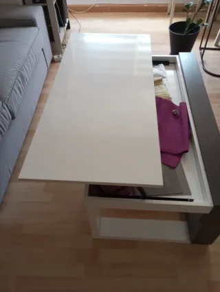 Mesa de centro moderna abatible