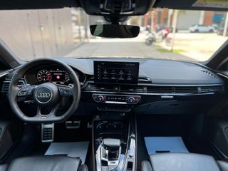 AUDI A4 RS4 Avant TFSI quattro tiptronic