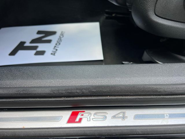 AUDI A4 RS4 Avant TFSI quattro tiptronic