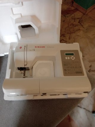 Máquina de coser Singer Brilliance 6180