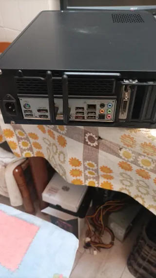 Mini ITX i7-2600K 8GB RAM 119GB SSD