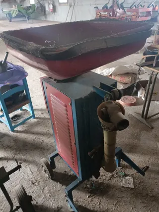 Molino de cereales accionado por toma de fuerza