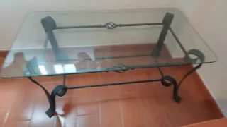 Mesa baja cristal y forja