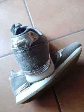 2 paia scarpe sportive Colmar grigio/argento