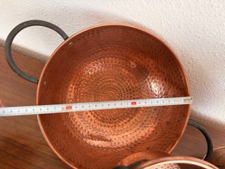 Lote Cobre Martillado: Jarra y 2 Cuencos