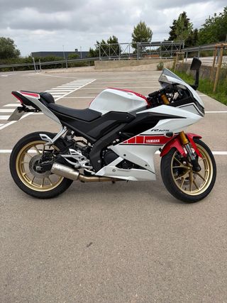 Yamaha YZF R125 60 Aniversario