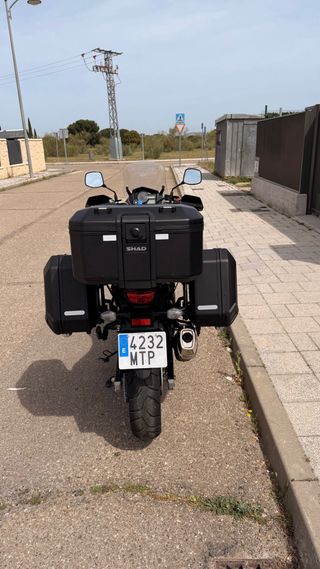 Suzuki V-Strom DL650 Negra