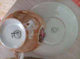 Juego de 4 tazas de porcelana