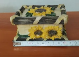 Cajita joyero de marmolina - Relieve de Girasoles