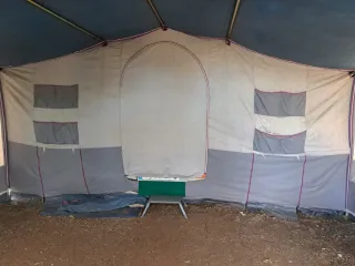 Carro-tienda INIESCA con avance