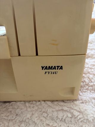 Máquina de coser Yamata FY14U