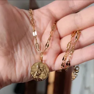 Medalla Virgen María y el Niño