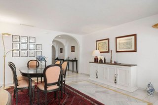 Piso en venta en Los Naranjos - Las Brisas en Marbella