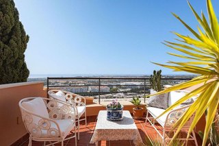 Piso en venta en Los Naranjos - Las Brisas en Marbella