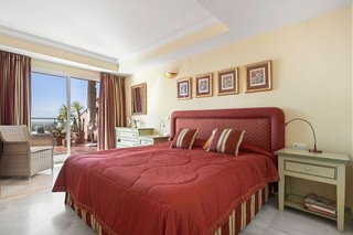 Piso en venta en Los Naranjos - Las Brisas en Marbella