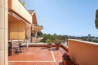 Piso en venta en Los Naranjos - Las Brisas en Marbella
