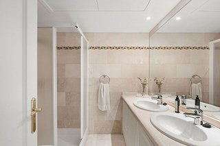 Piso en venta en Los Naranjos - Las Brisas en Marbella