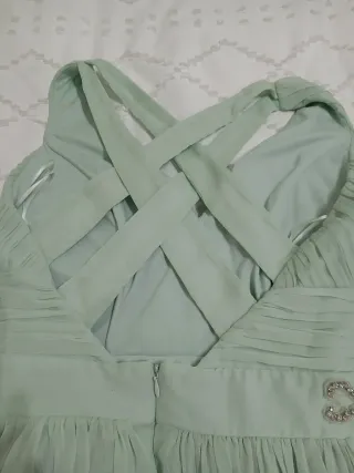 Vestido de gala color verde manzana