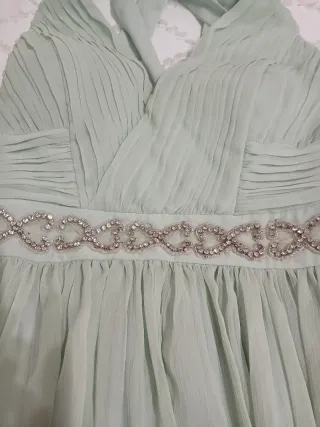 Vestido de gala color verde manzana