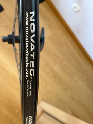 Ruedas de carbono Novatec R4